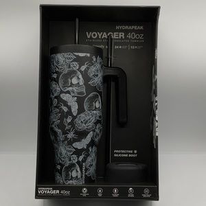 HydraPeak Voyager 40 oz Stainless Steel Water Bottle in Black Skull Floral
